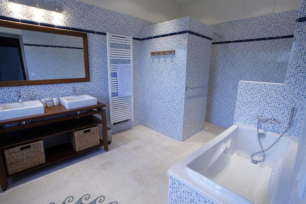 Domaine De Lamassas Bed & Breakfast Hautefage-la-Tour ห้อง รูปภาพ