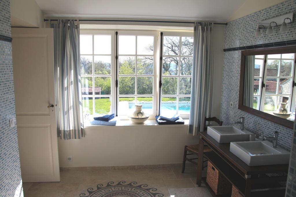 Domaine De Lamassas Bed & Breakfast Hautefage-la-Tour ห้อง รูปภาพ