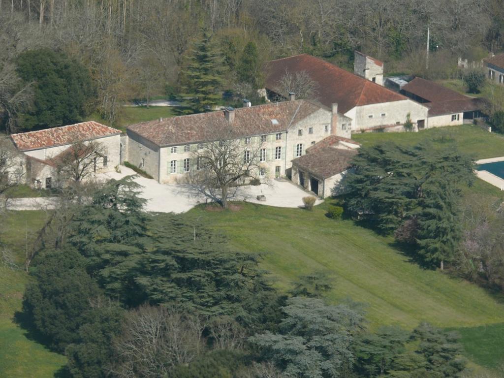 Domaine De Lamassas Bed & Breakfast Hautefage-la-Tour ภายนอก รูปภาพ